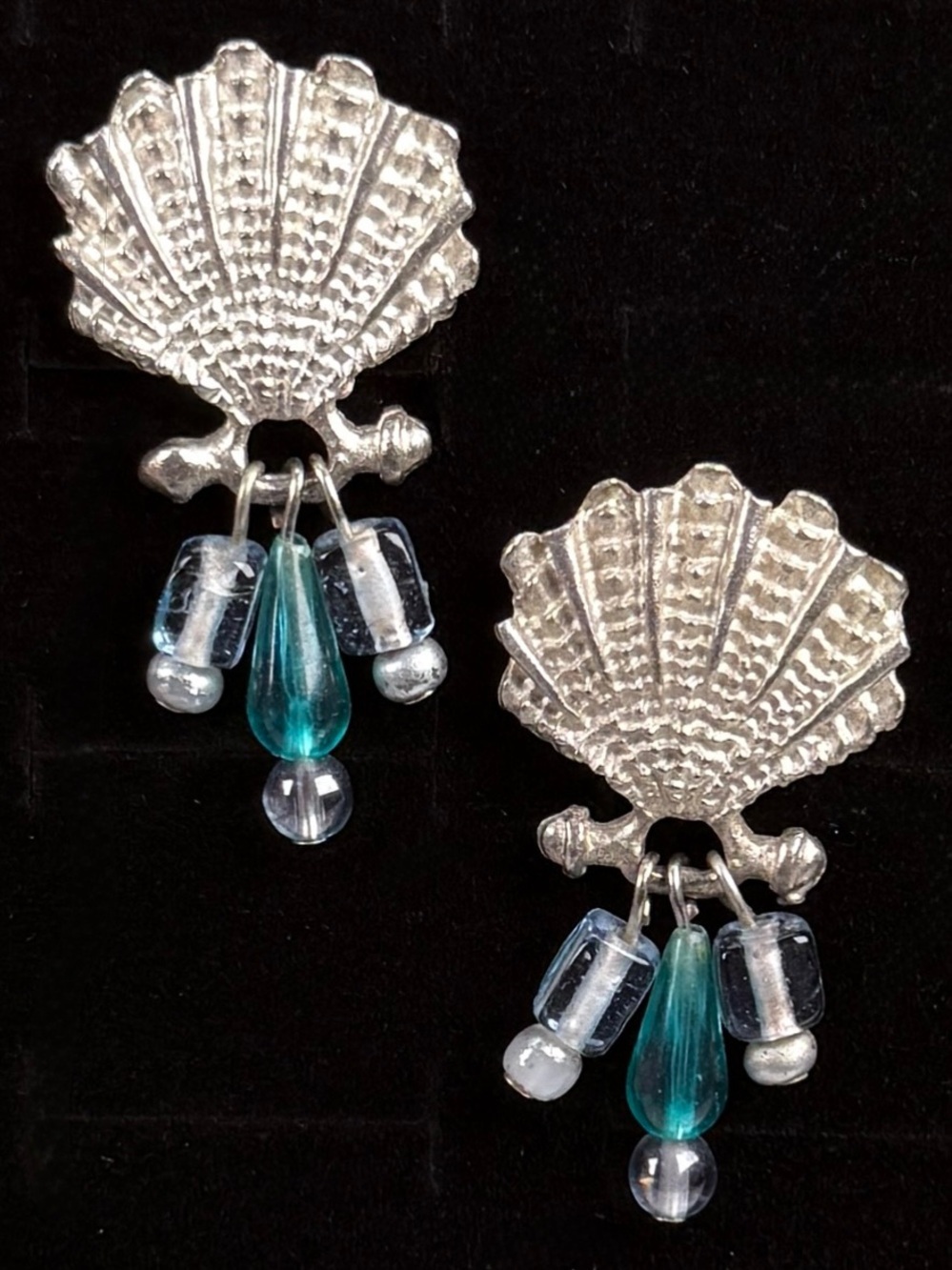Vintage Silvertone and Blue show design beaded drop Clip-On Earrings